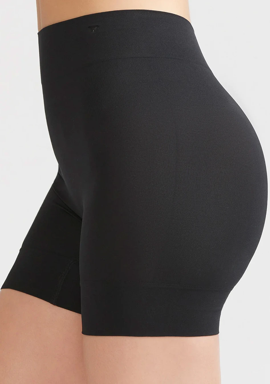 Yummie bria comfortably curved smoothing short seamless black