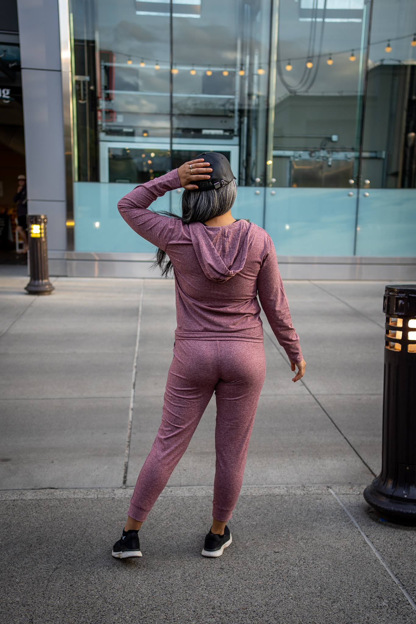 How I Stay Chic In Activewear- Sloli Review - fantail flo