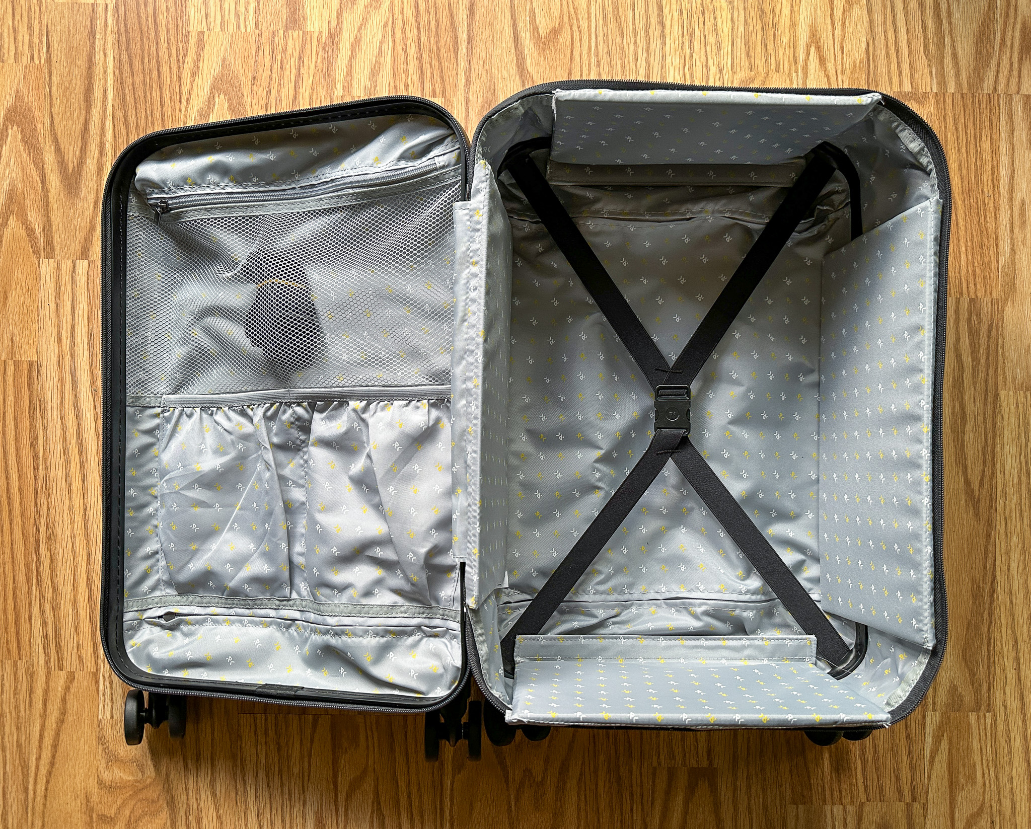 Rollink Review Carry On Suitcase Travel Gear assembled