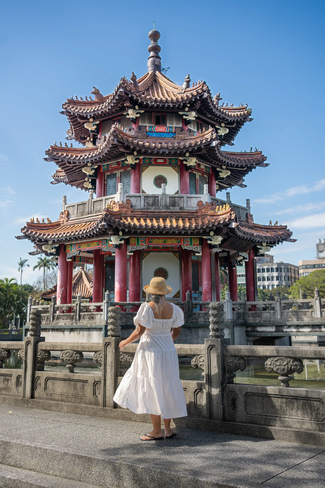 228 Peach Park Memorial Pagoda Taiwan En Saison Brielle Dress Wallaroo Catalina Hat