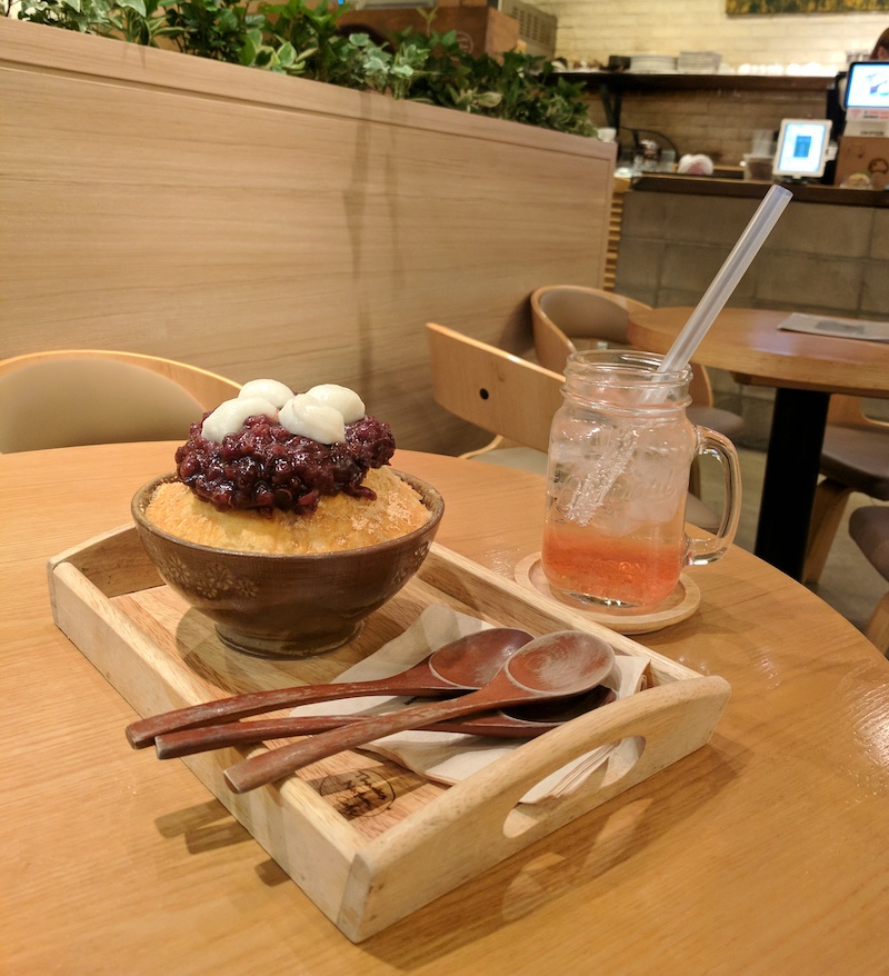 bingsu dessert from Thanks Nature sheep cafe in south korea