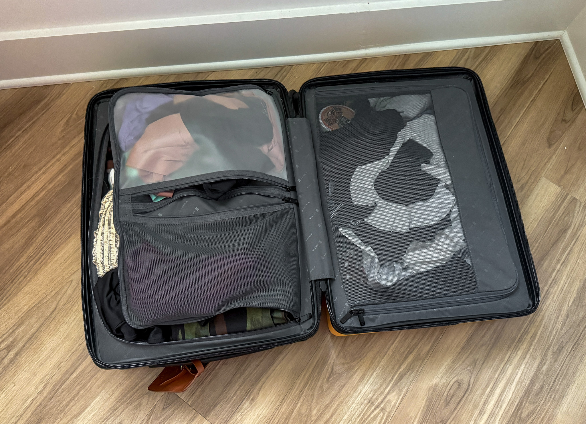 Level8 carry on voyager suitcase inside