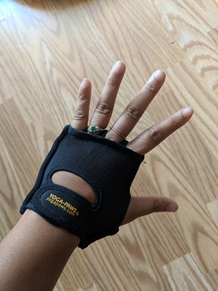 Yoga Paws Review - Wearable Hand Pads (try on top)