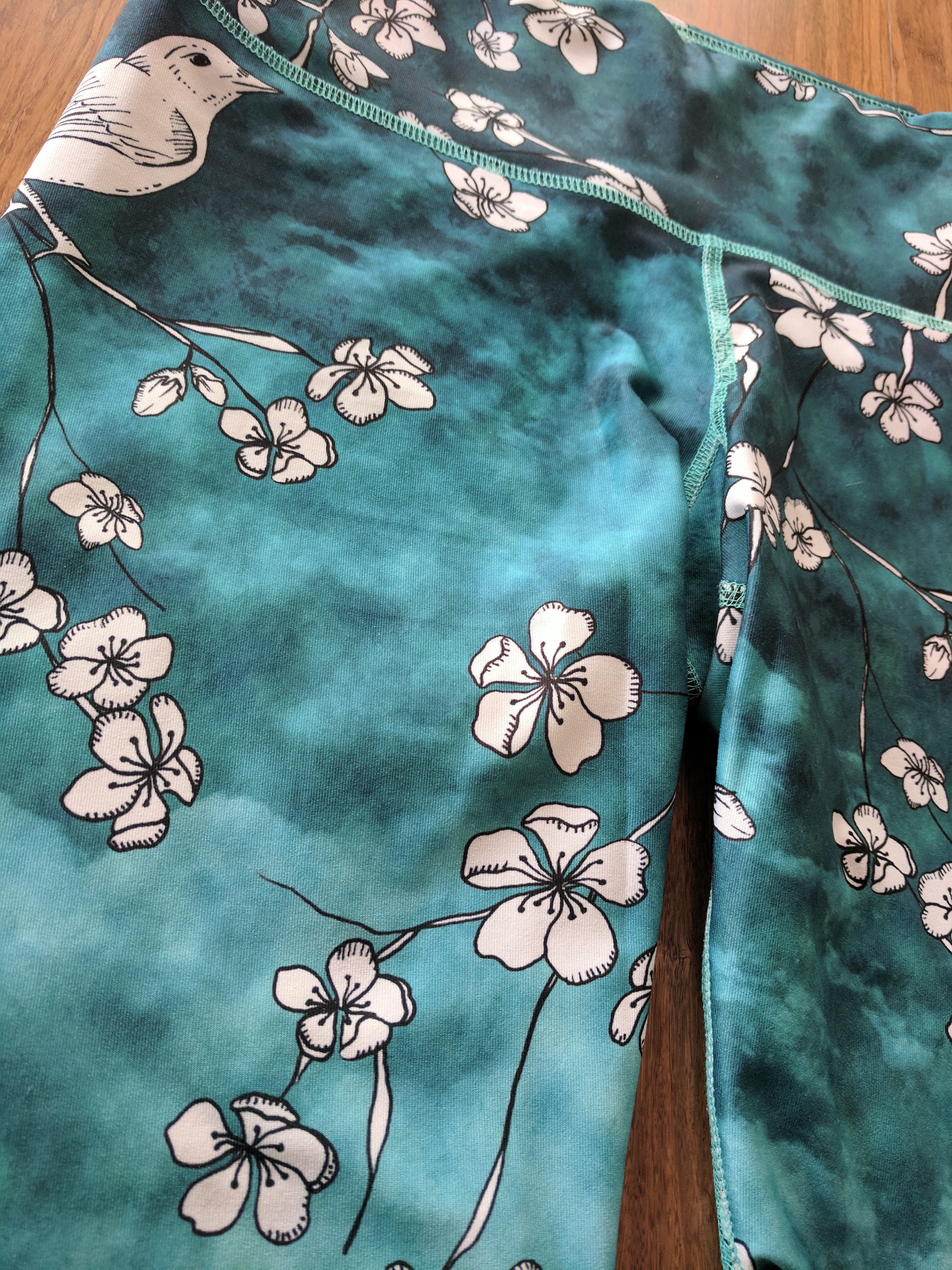 inner fire blossom leggings print close up