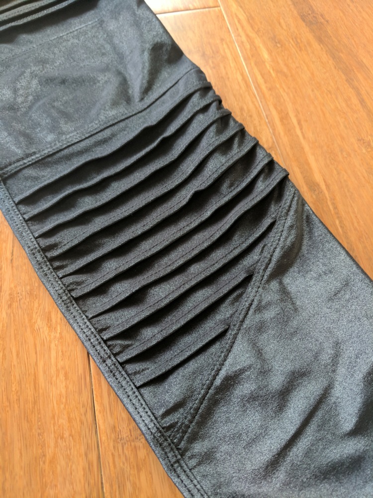 carbon38 moto leggings review abbot kinney detail