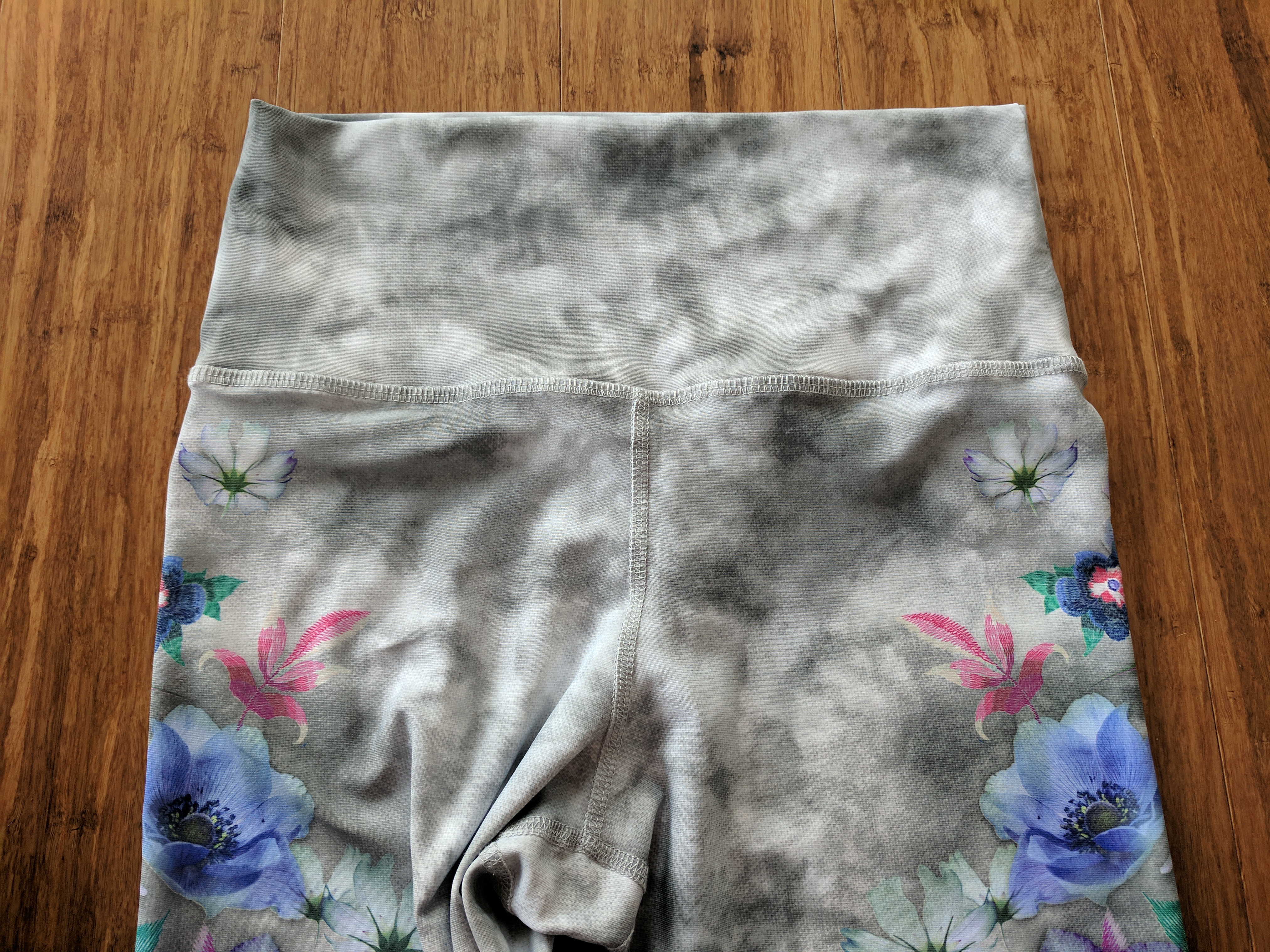 EVCR Evolution and Creation Leggings Size M Floral Skull Print Multi-Color  24x23
