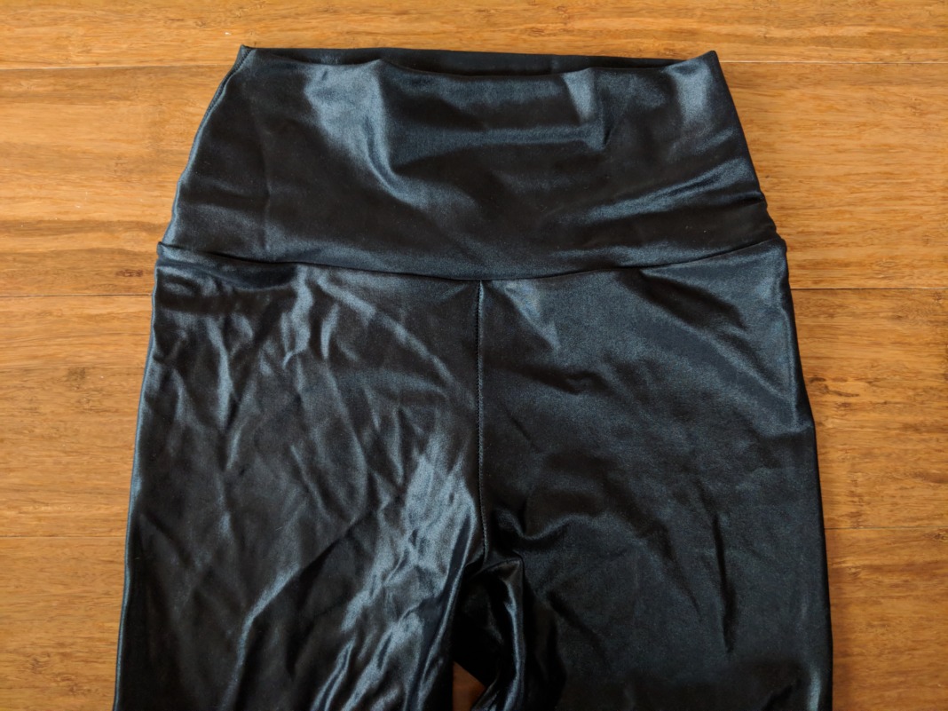 Forlegs review high waist shiny leggings waistband front