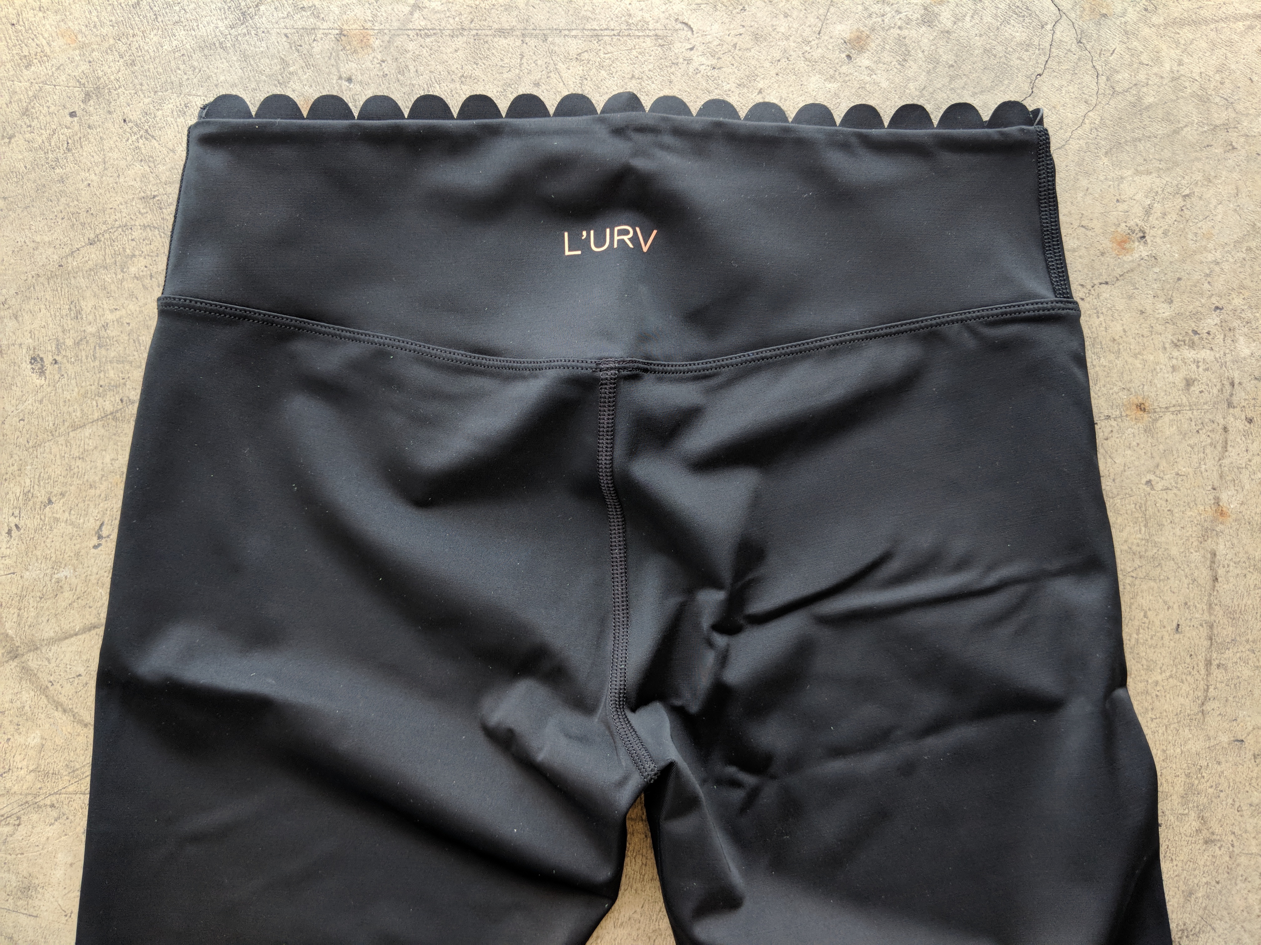 L'URV Activewear - I'm On Clouds 7/8 Legging - Waistband (back)