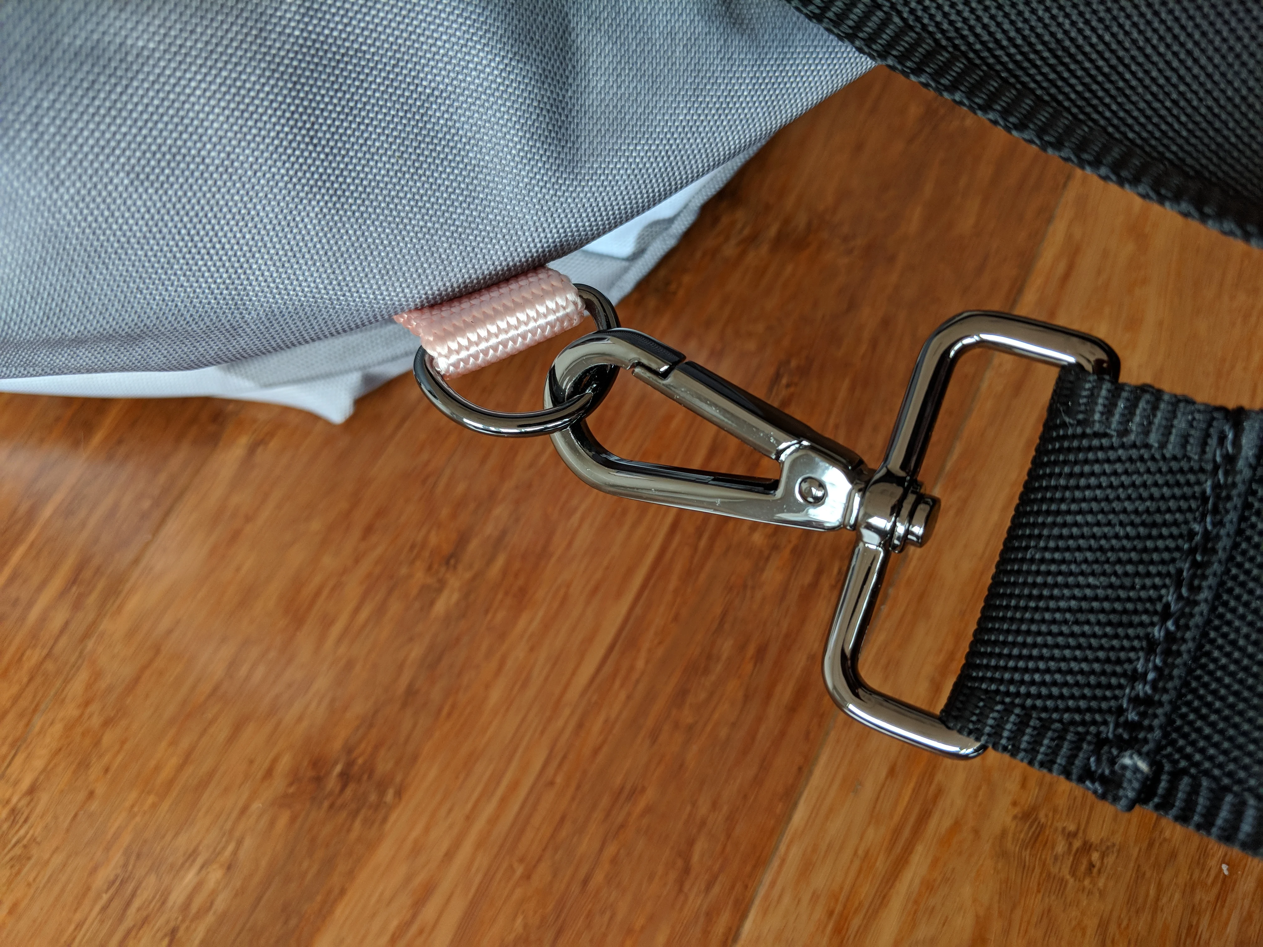 Andi Bag Review: Winter Camo and Quartz Pink hook detail