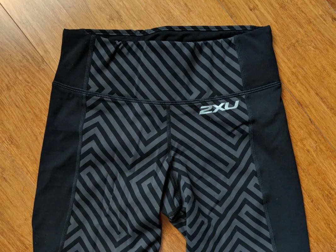 2XU Review Compression Tight Legging - Waistband (front)