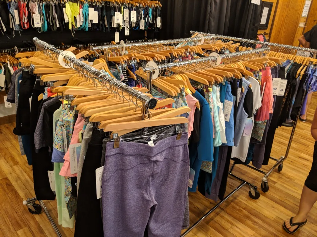 lululemon Outlet Orlando Florida ivivva racks