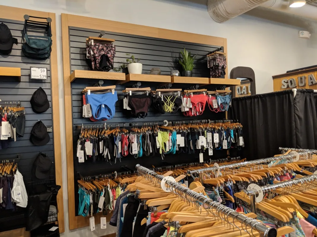 lululemon Outlet Orlando Florida womens sports bra wall