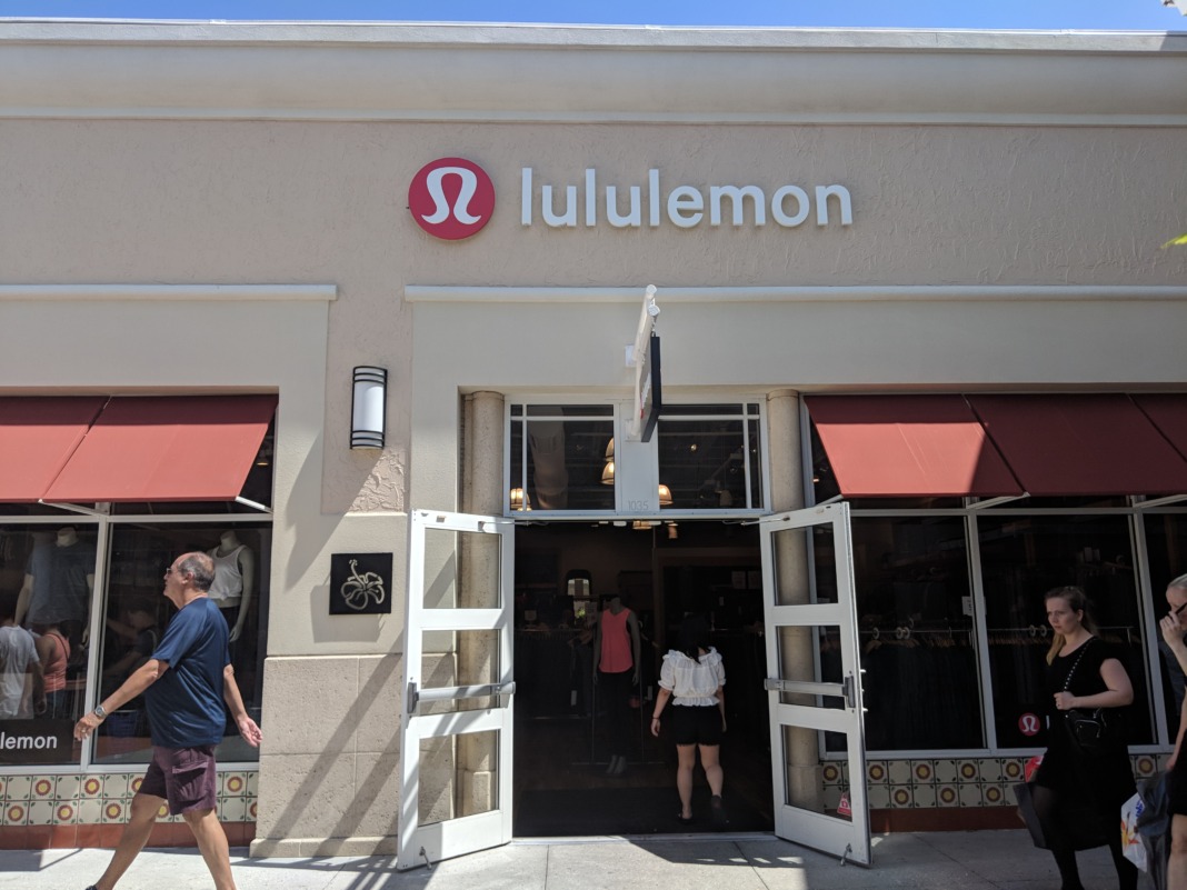 lululemon Outlet Orlando Florida store entrance