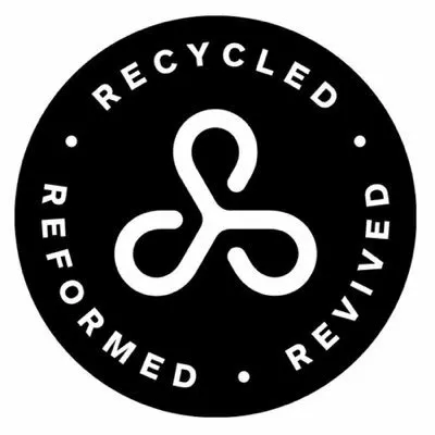 re3 life yoga pants logo square