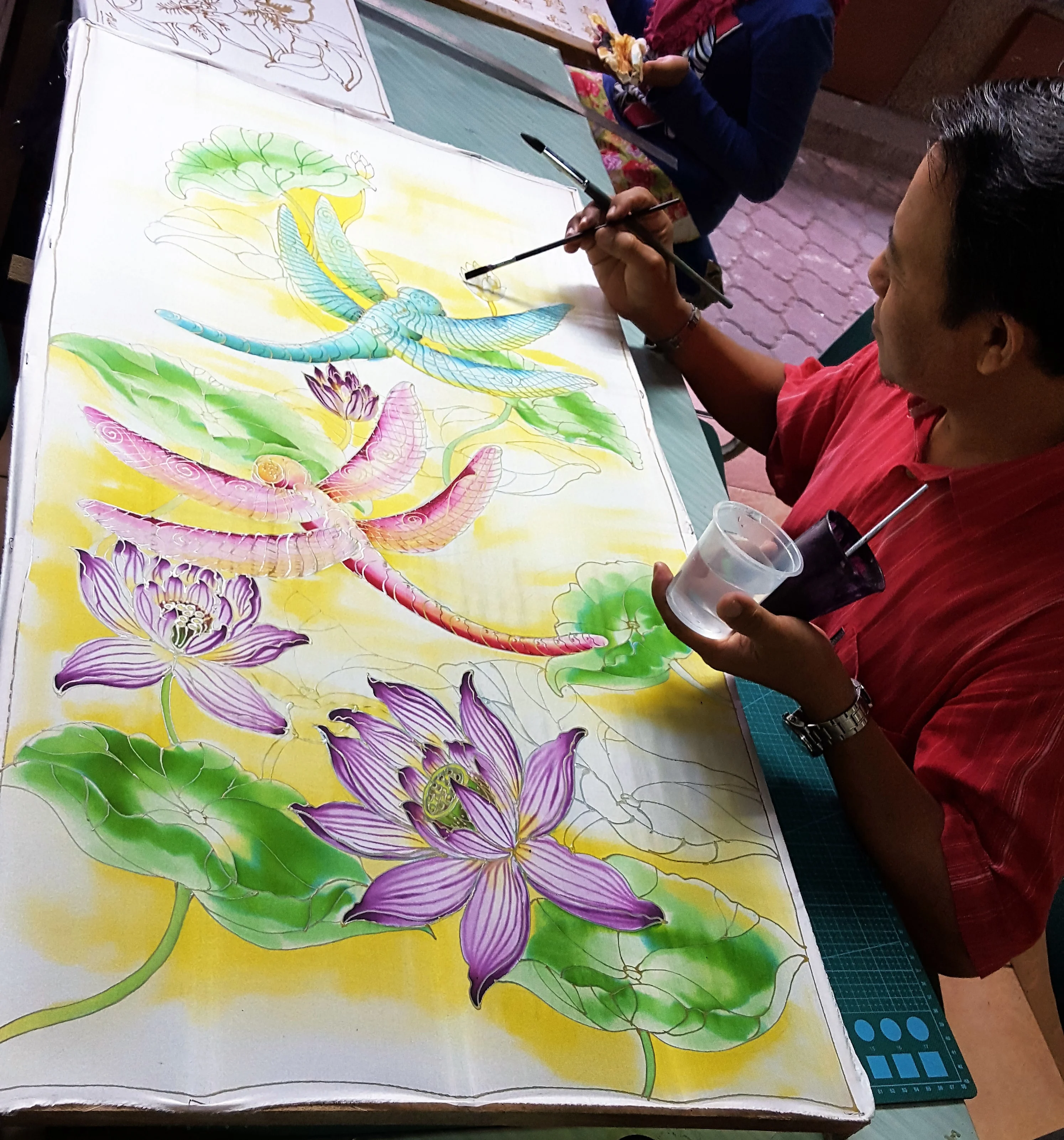 Lazim Ismail, Batik artist who designed the Fighting Fish design.