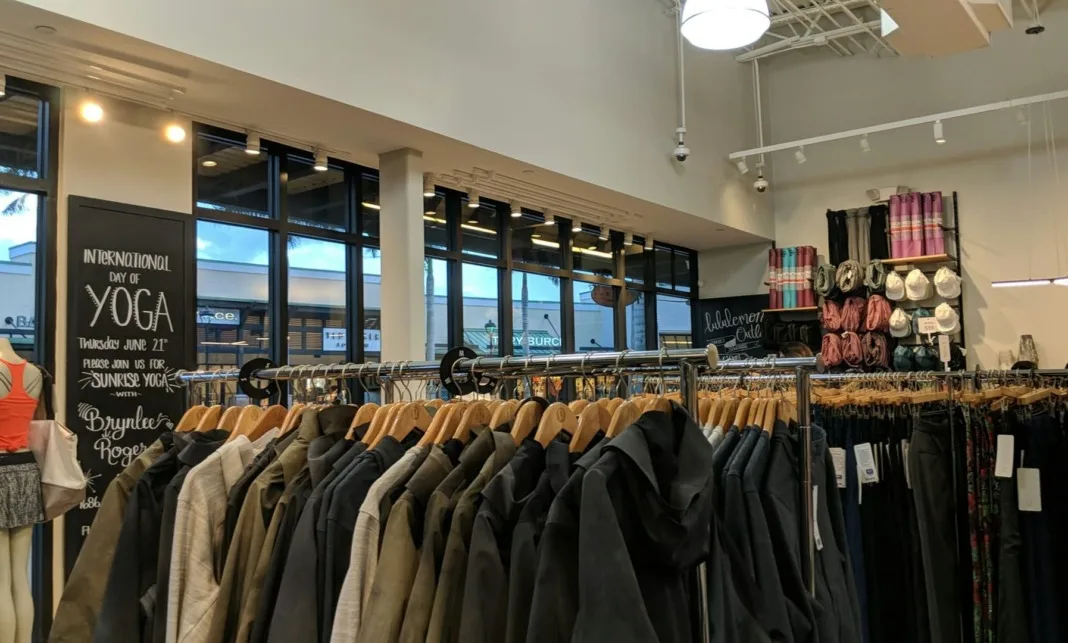 What You'll Find at the lululemon Outlet - Schimiggy Reviews