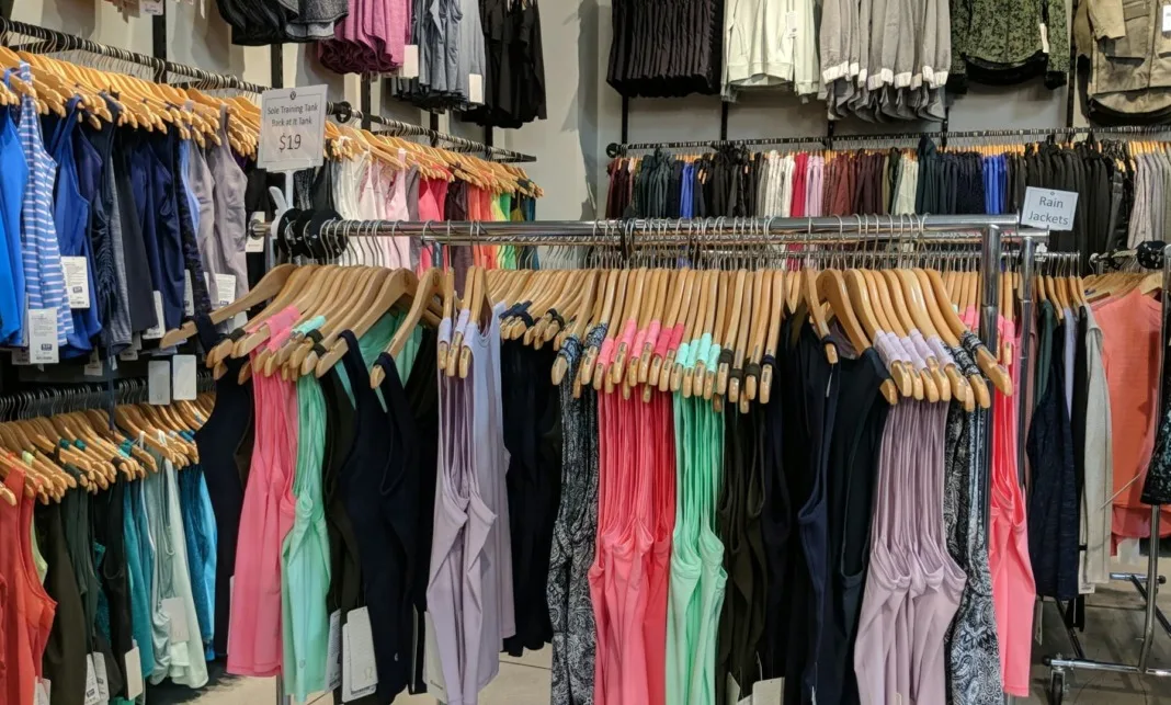 Deals at Sawgrass Mills outlet! : r/lululemon