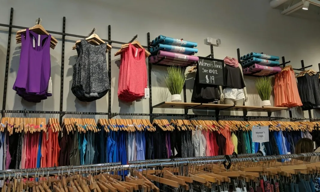 lululemon tank top wall