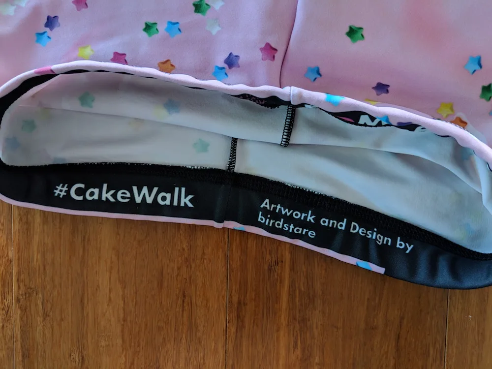 bombsheller review cakewalk pastel leggings artist detail waistband