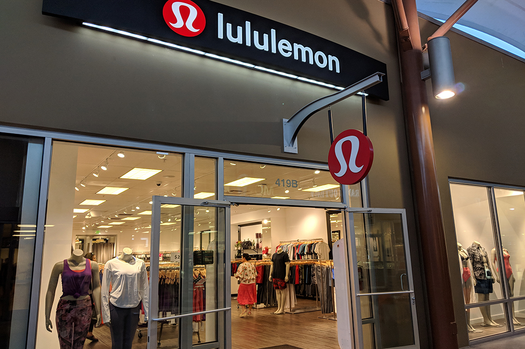 How to Hack & Save Even More Money at a lululemon Outlet - Schimiggy