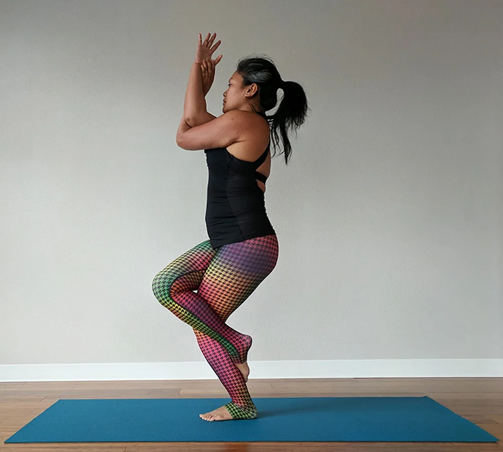 Schimiggy Reviews | Yoga Pose Library | Eagle Pose or Garudasana