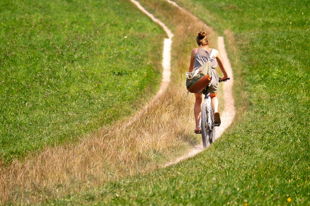 Eco-Friendly Ways to Get Around While Traveling cycling