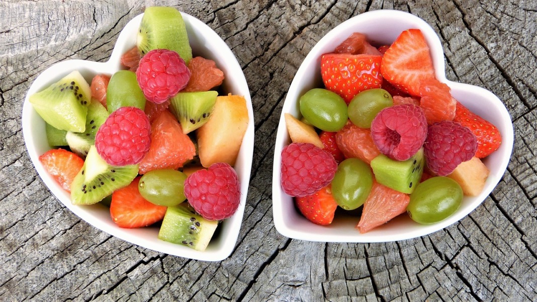 eat healthy food fruits veggies
