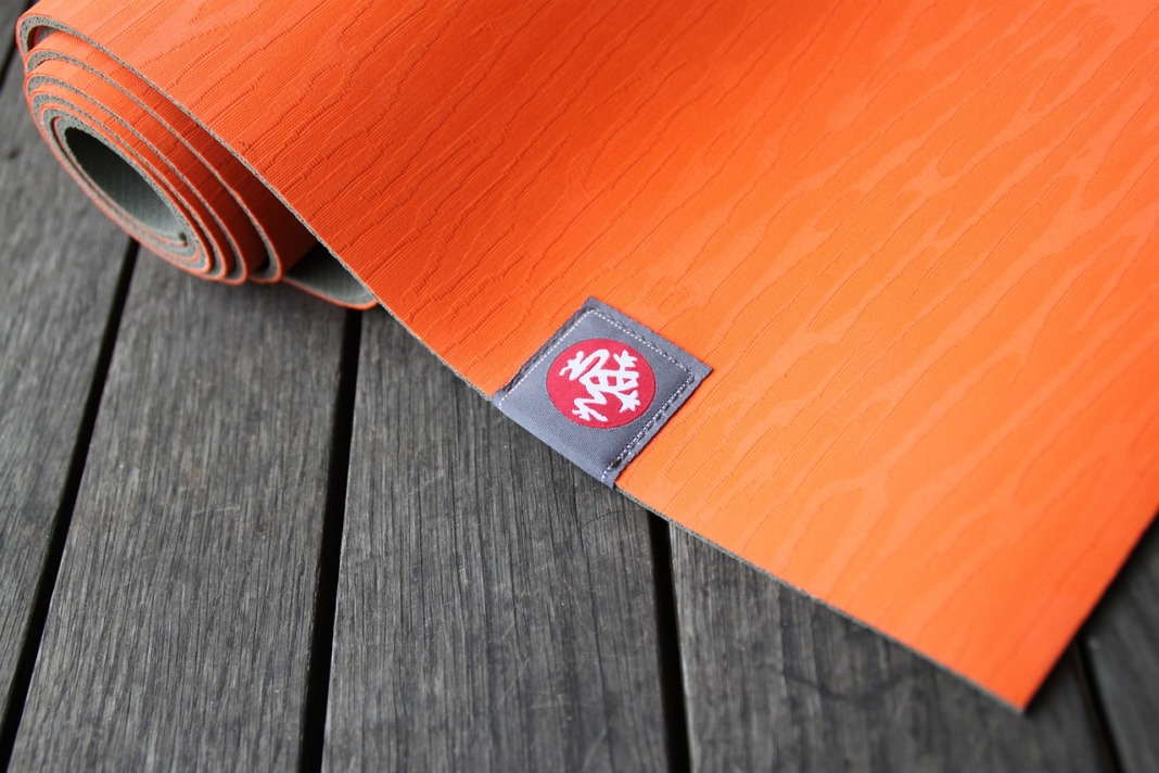 orange manduka yoga mat logo schimiggy reviews