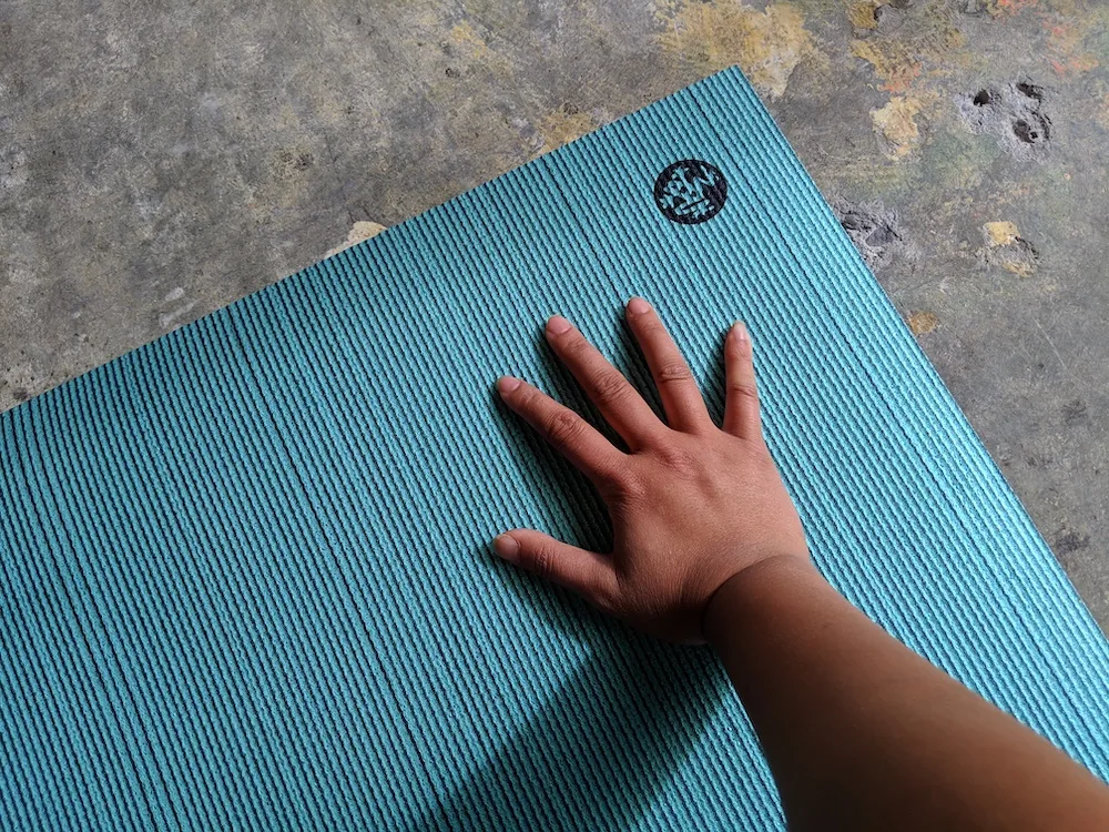 Manduka Yoga Mat Review - PRO Yoga Mat - Schimiggy Reviews