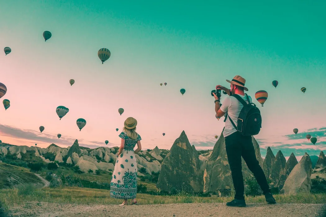 hot air balloons vacation in the summer