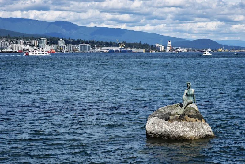 scuba diving girl vancouver stanley park