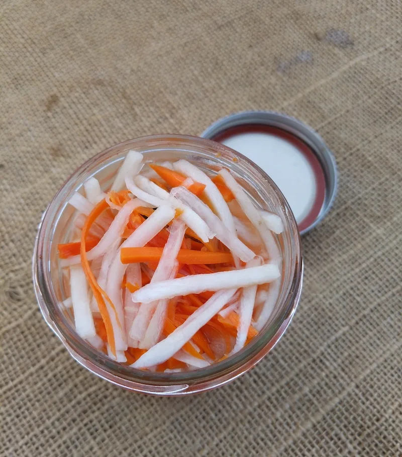 Vietnamese-Daikon-and-Radish-Pickle-Do-Chua-recipe-top