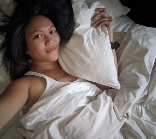 how to take a sexy selfie in bed