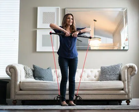 bodygym bar with resistance band