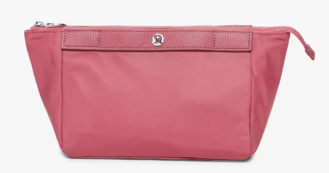 lululemon travel easy kit 4.5L makeup bag cherry tint pink