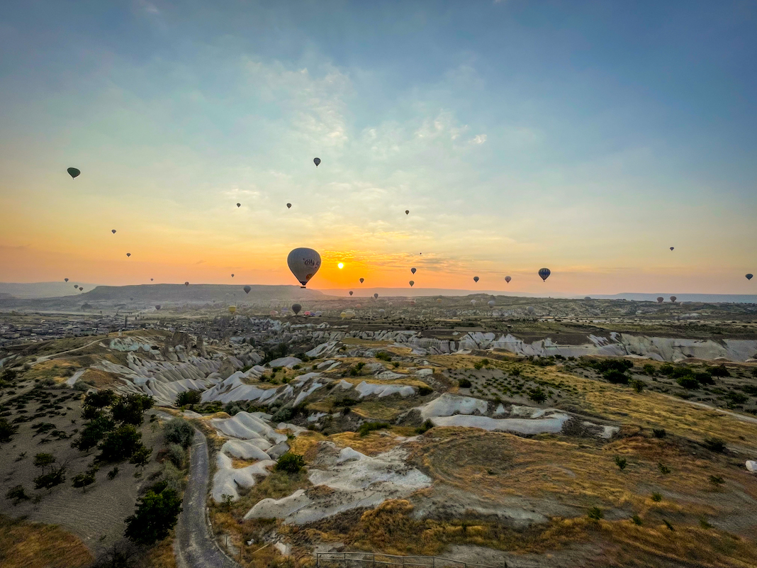 hot air balloon ride with voyager balloons cappadocia