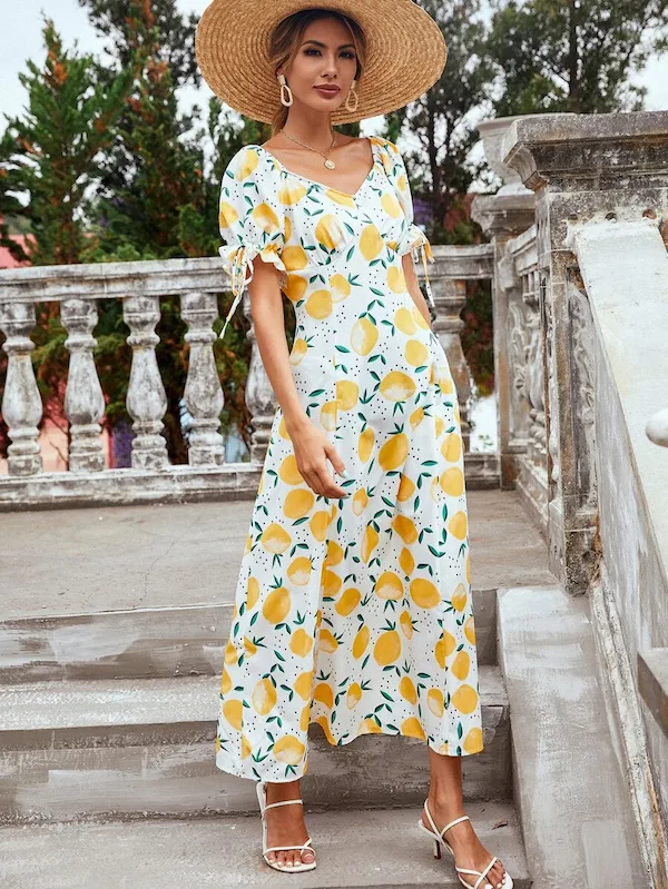 SHEIN Sweetheart Neck Allover Fruit Lemon Print Dress