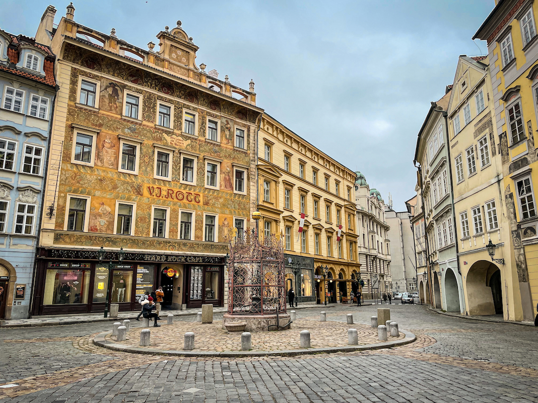 Prague Travel Guide | Best Things to See, Do and Eat