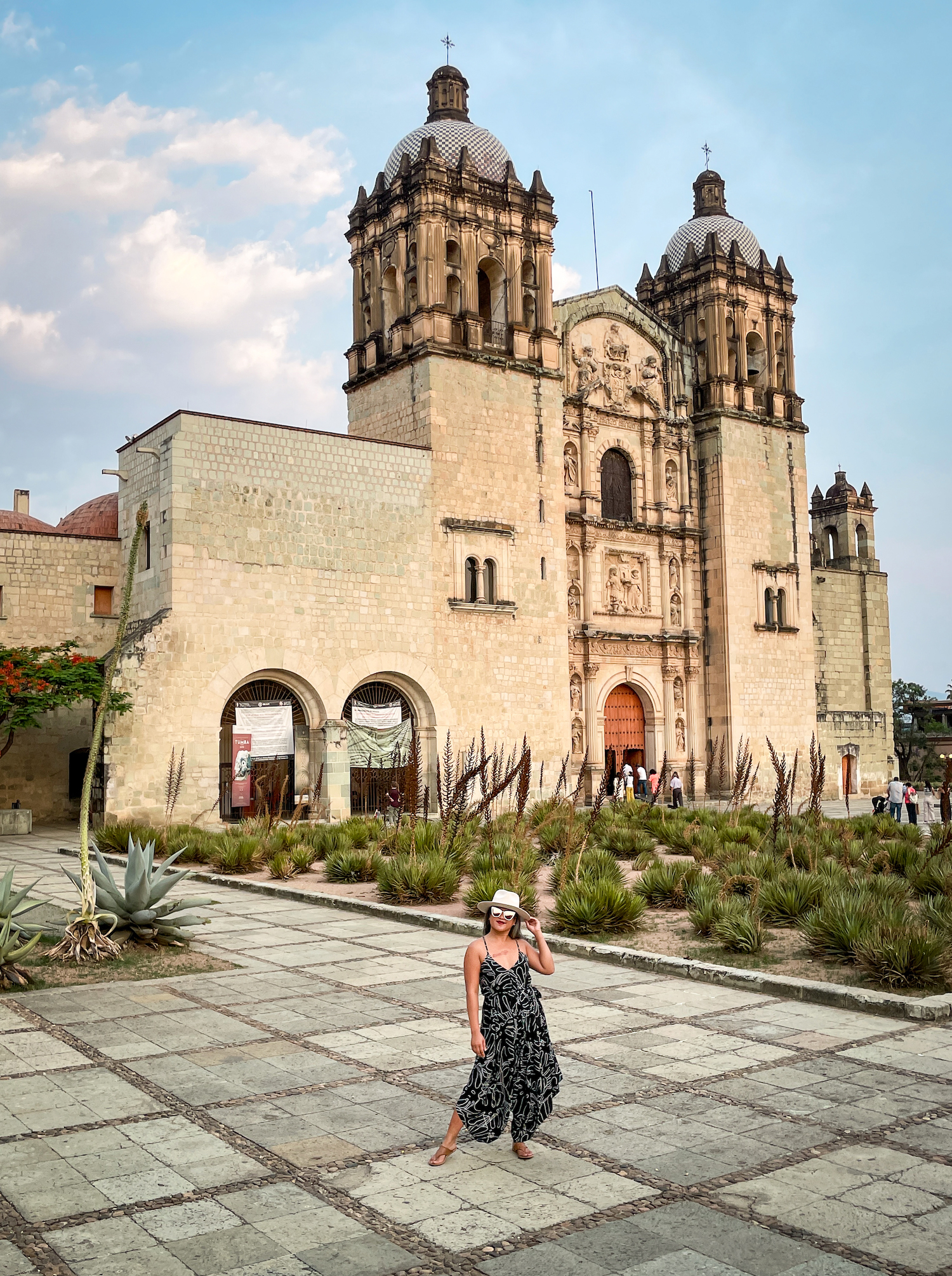 Templo de Santo Domingo de Guzmán Church Oaxaca Mexico World Mart Monster Jumper Gigi Pip Hat