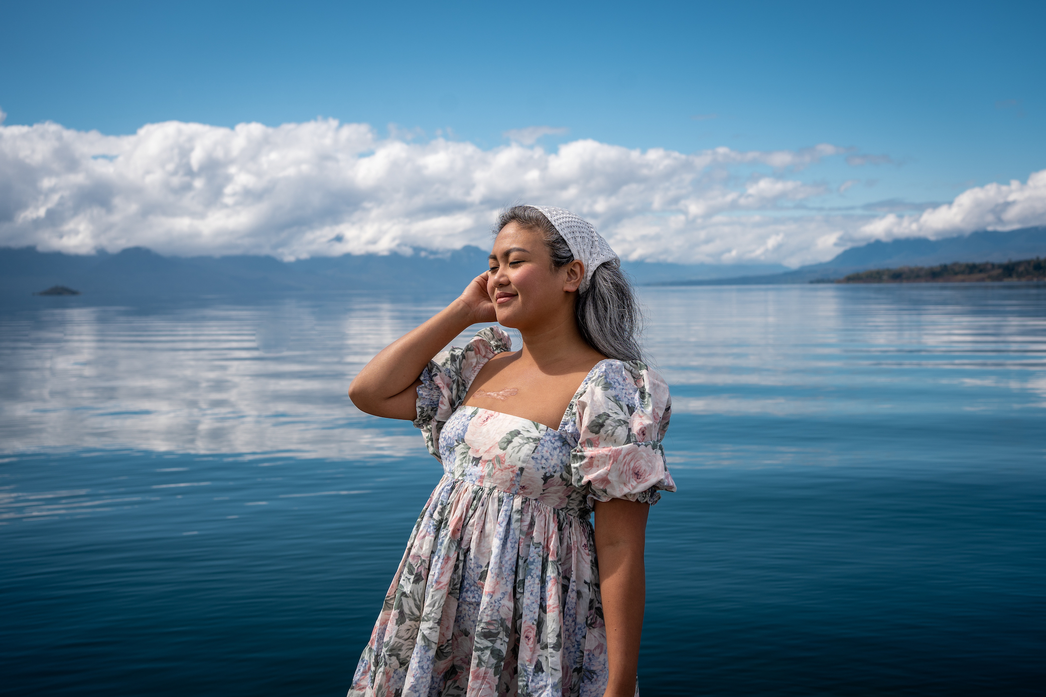 Selkie MSCL my so called life cotton puff dress lago pucon Chile gray hair