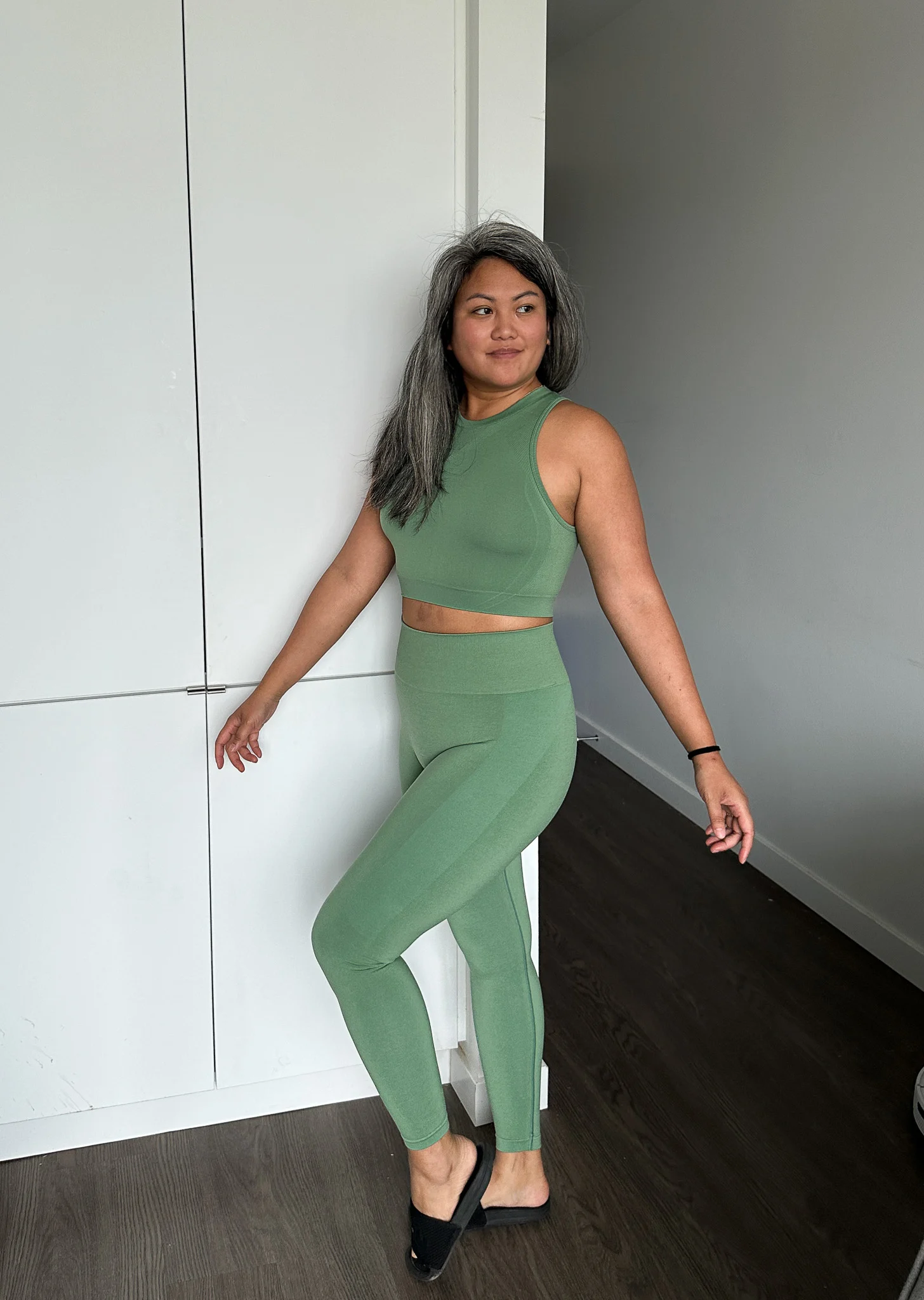 Alphalete Clothing Review: So Many Reasons Why You Will LOVE This